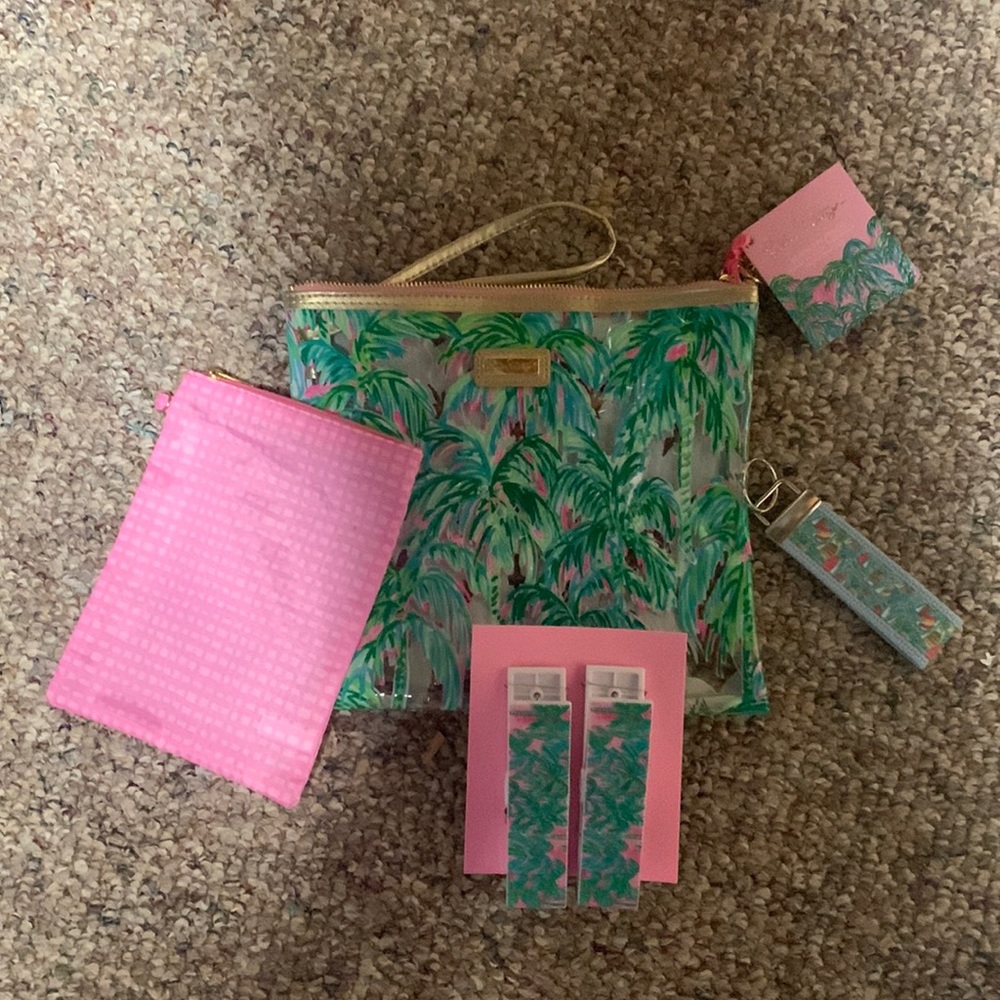 Lilly Pulitzer Beach day pouch, set of two towel clips, nylon pouch & a key tag